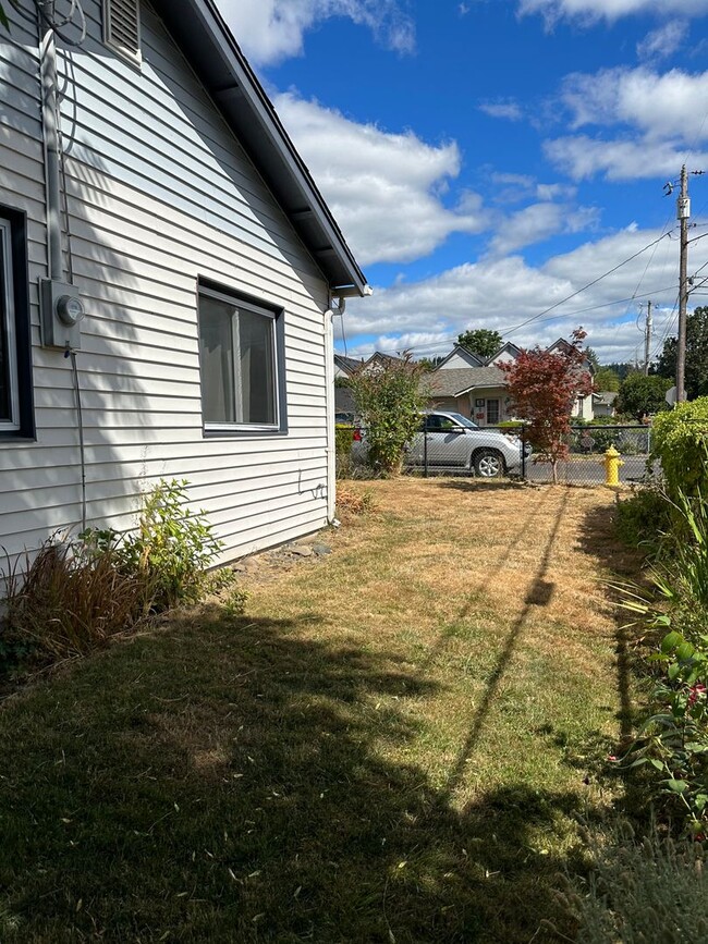 Building Photo - Charming Cottage in Downtown Washougal