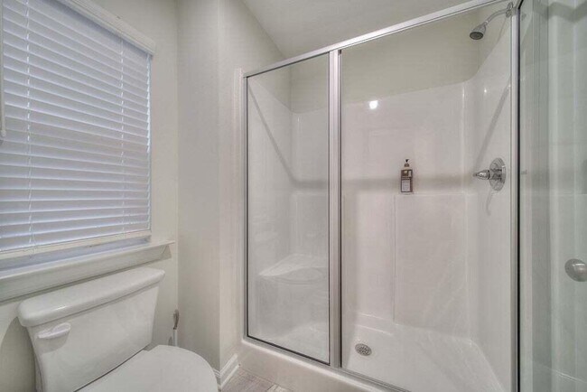 Building Photo - 710 Red Cedar Ct