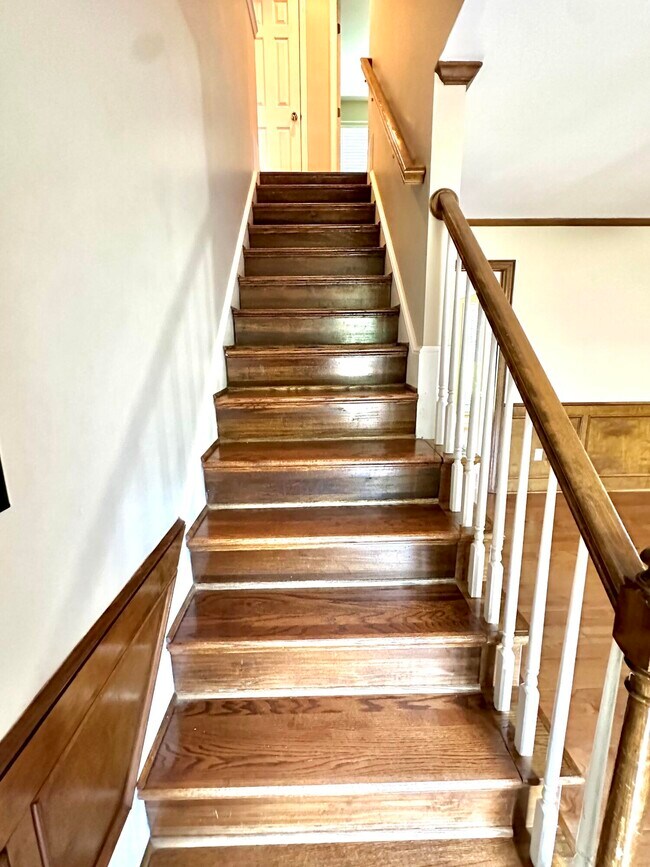 Building Photo - 527 Brandermill Rd