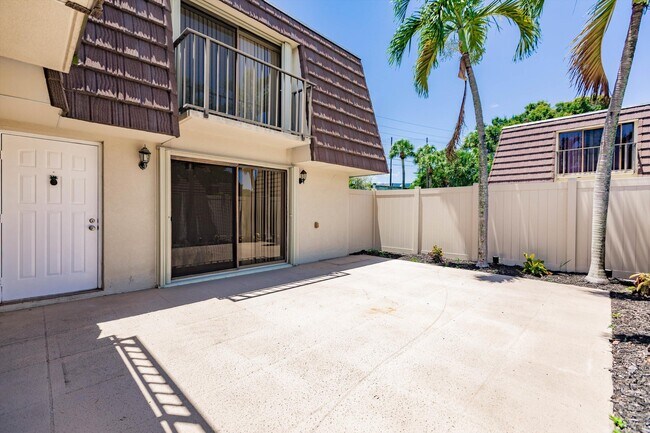 Building Photo - 7719 77th Way
