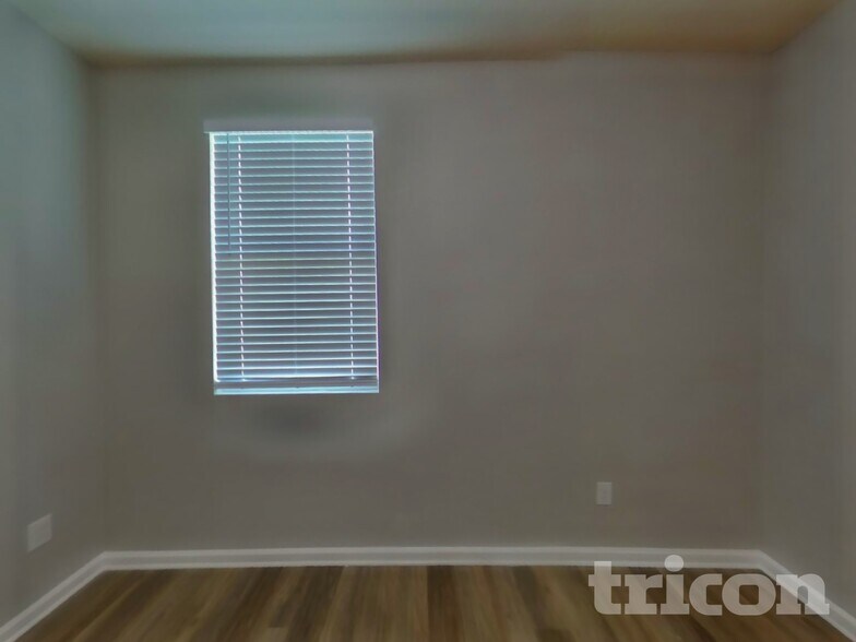 Building Photo - 372 Harley Dr