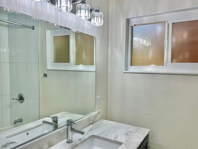 Building Photo - Remodeled 3-bedroom, 2 bath home in Agoura Hills