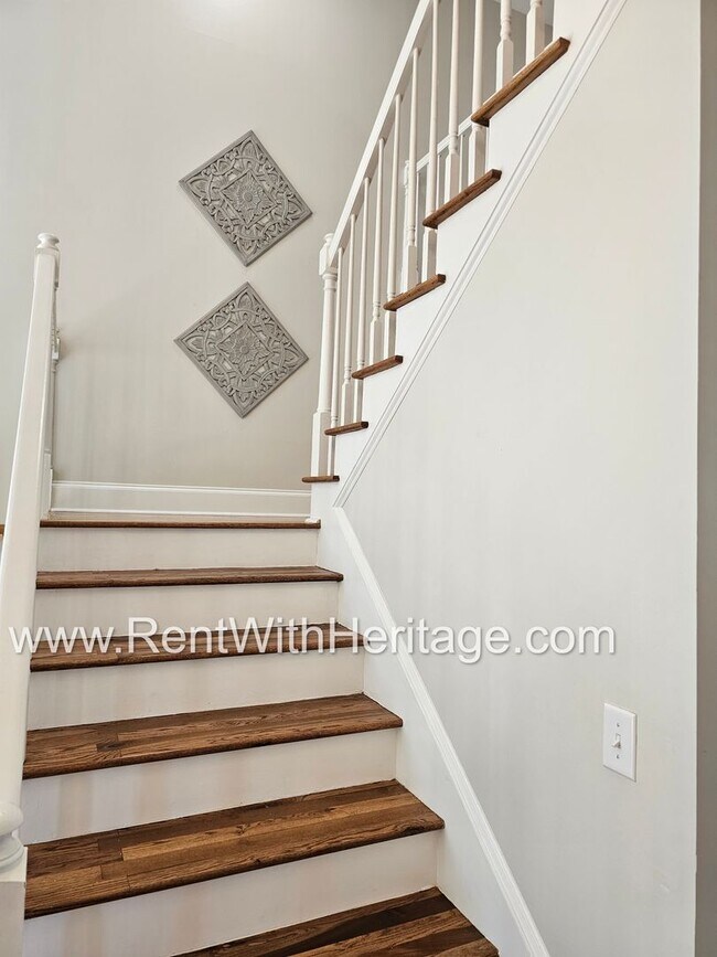 Building Photo - WOW!!!!!...PRETIGIOUS HOME IN CHAPEL CROSS...