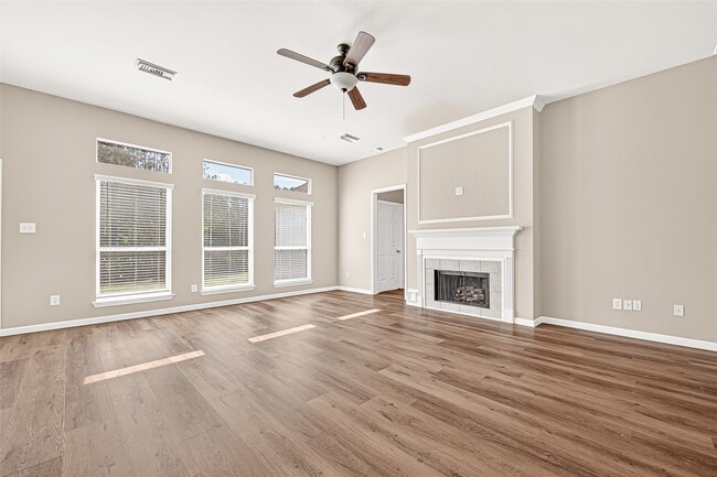 Building Photo - 22523 Cascade Springs Dr