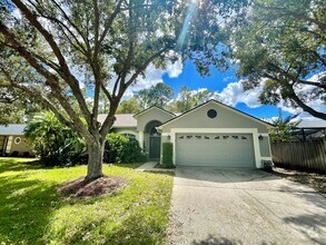 Building Photo - SPACOUS  3/2 OVIEDO POOL HOME in Twin Rivers!