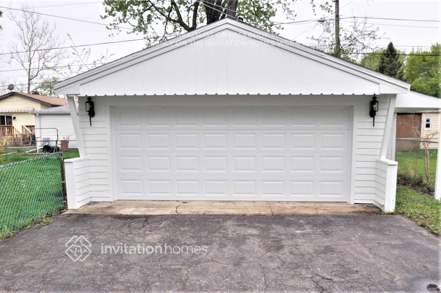 Building Photo - 368 N Biermann Ave