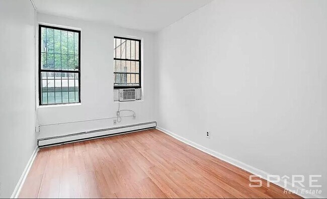 Building Photo - 3 bedroom in NEW YORK NY 10009