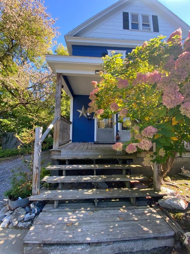 Building Photo - 213 Fletcher Ave