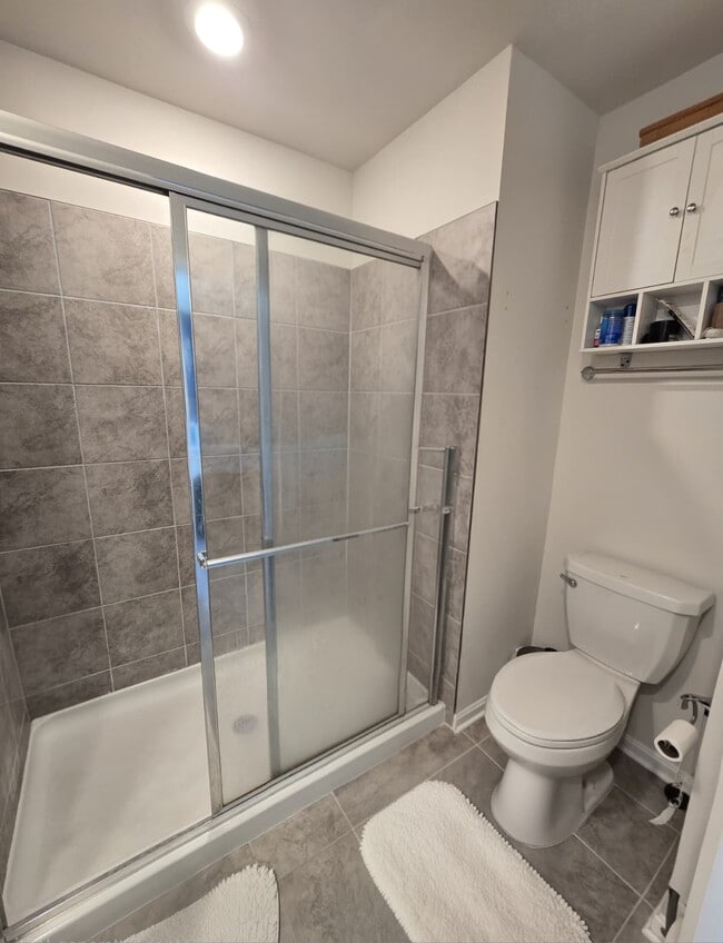 Building Photo - 106 Extrovert Dr