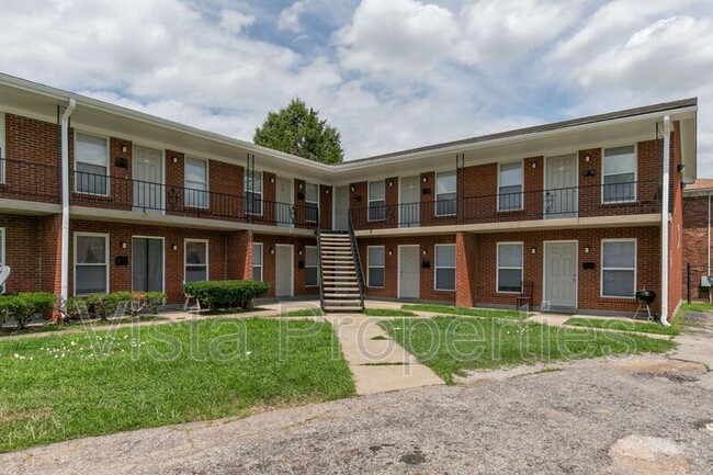 Primary Photo - 4810 Saddlebrook Ln