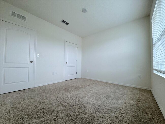 Building Photo - 1805 Rain Lily Pl