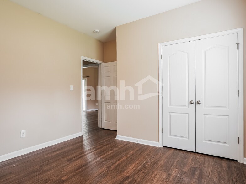 Building Photo - 48 Kings Canyon Ct