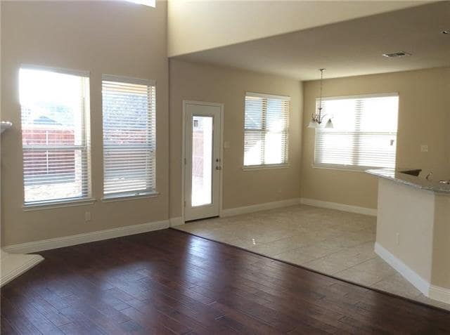 Building Photo - 10309 Hidden Haven Dr