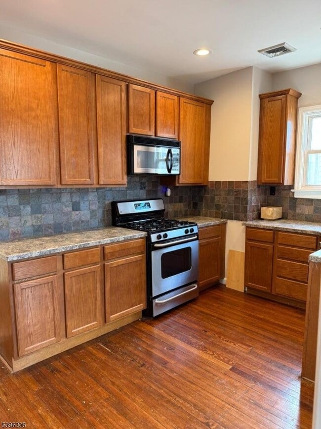 Primary Photo - 507 Bloomfield Ave