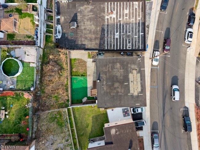 Building Photo - 339 N 6th St