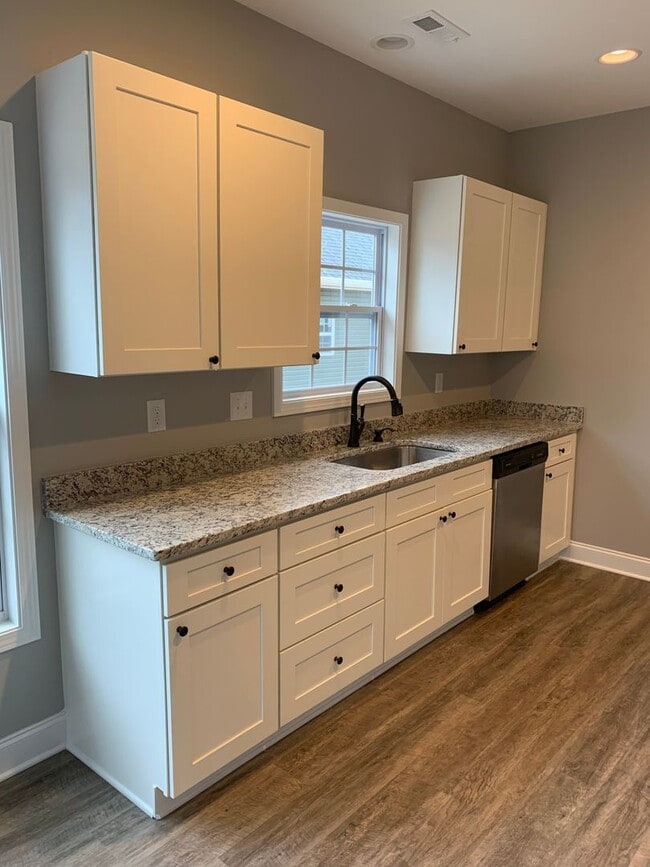 Building Photo - Alcoa 37701 - COMING SOON! 3 bedroom, 2 bath home - Contact Troy Adams (865) 233-6949