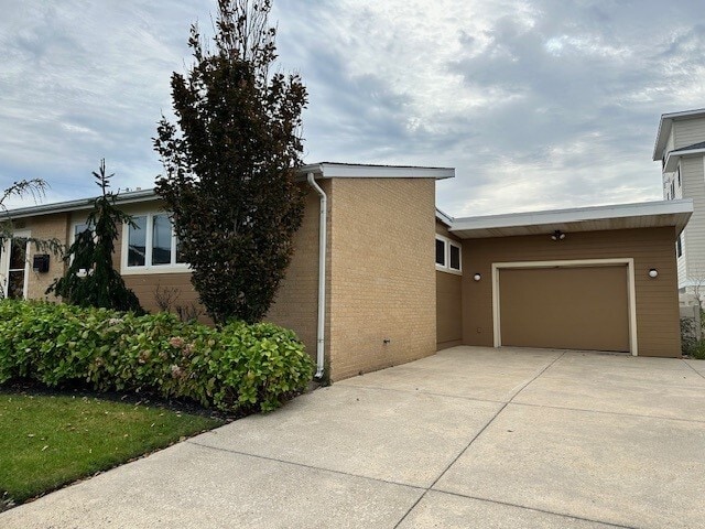 Building Photo - 3004 Winchester Ave