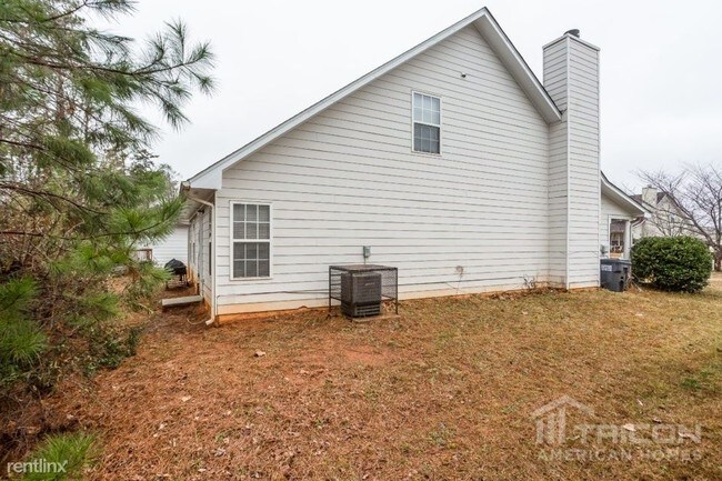 Building Photo - 235 Lakeview Trail