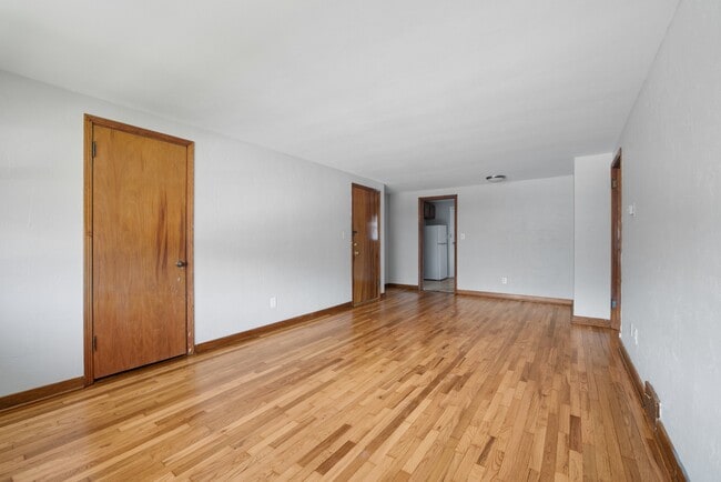 Building Photo - 1437 Lincoln Way