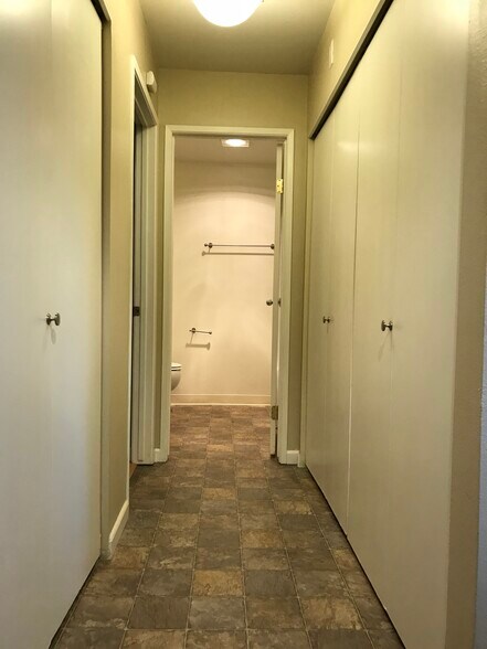 Building Photo - 5300 Harbour Pointe Blvd