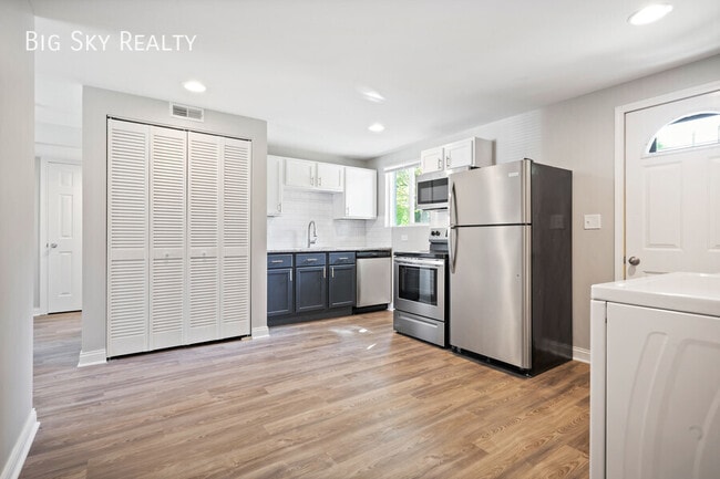 Building Photo - 135 Walnut St