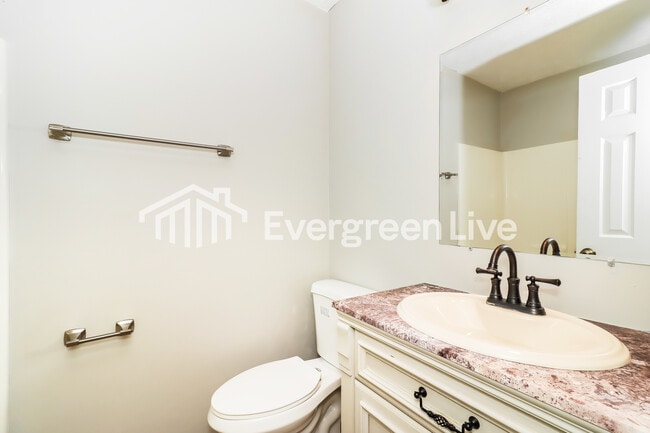 Building Photo - 4947 Farmstead Ct NE