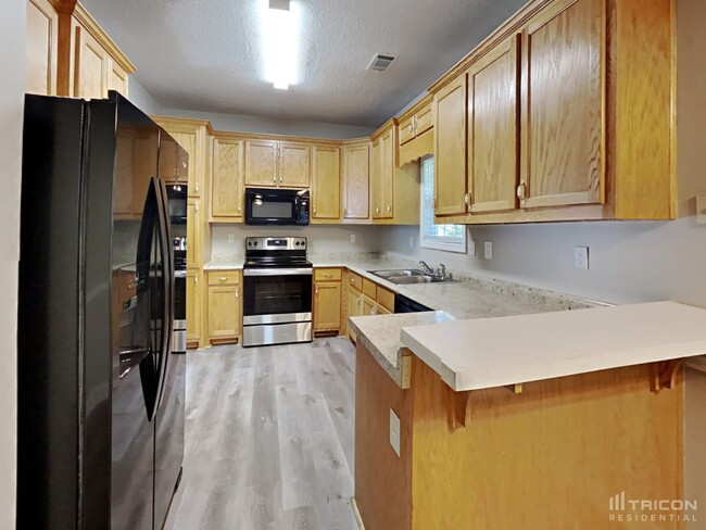 Building Photo - 225 Mels Way