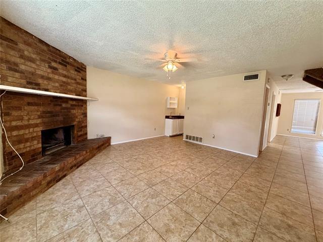 Building Photo - 1301 Lovell Dr