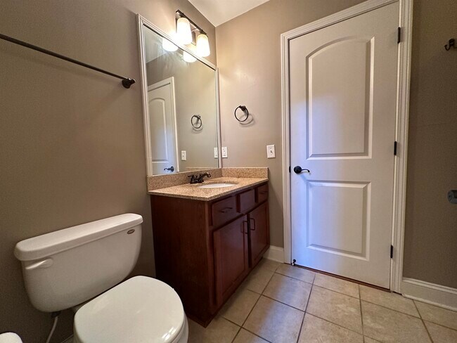 Building Photo - 75 Shoemaker Ct