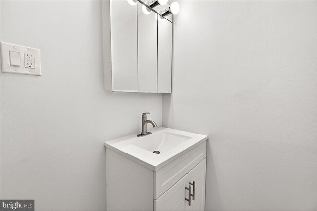 Building Photo - 11905 Hunters Ln