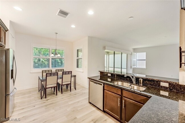 Building Photo - 11623 Meadowrun Cir