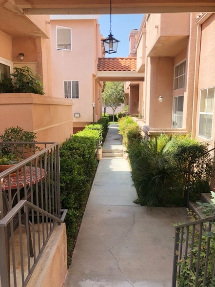 Walkway - 7320 Balboa Blvd