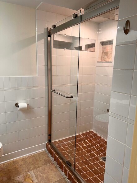 bathroom shower - 1878 Monroe St NW