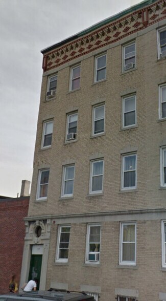 Building Photo - 113 Orleans St