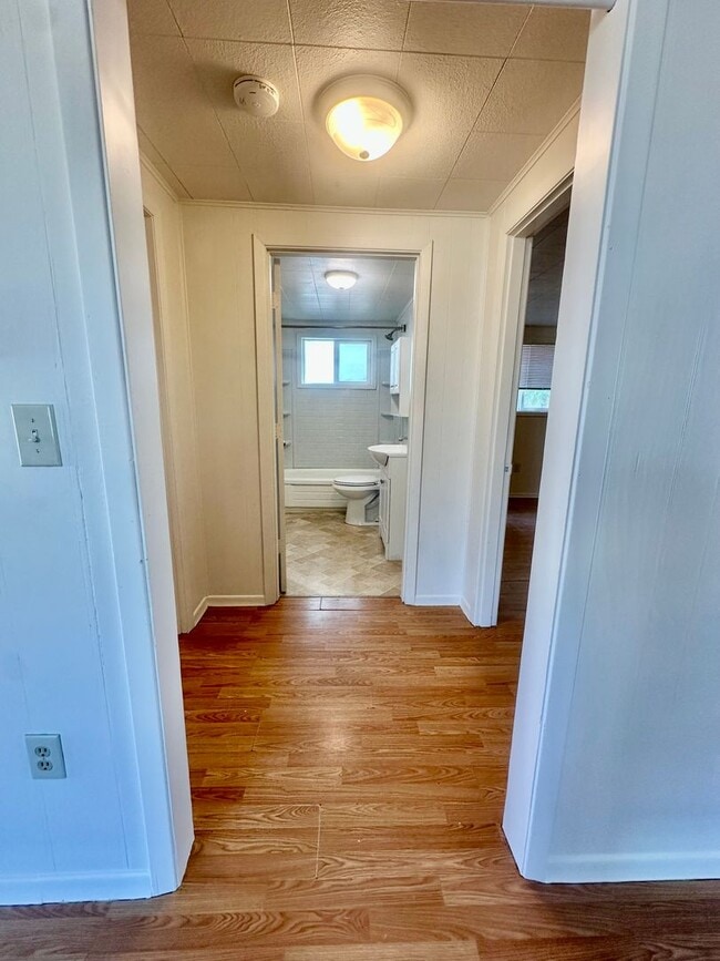 Building Photo - Nice home for rent in Metolius!