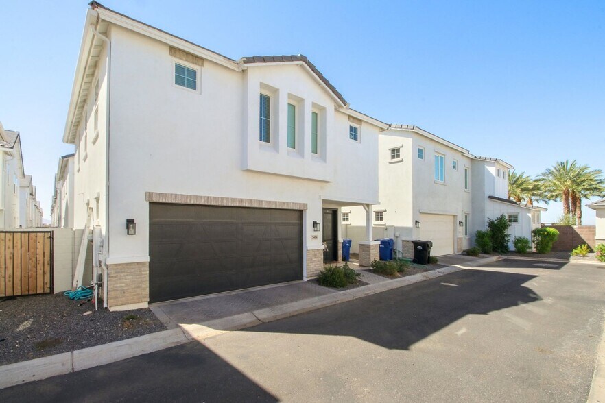 Building Photo - 5464 S Dillon Cir