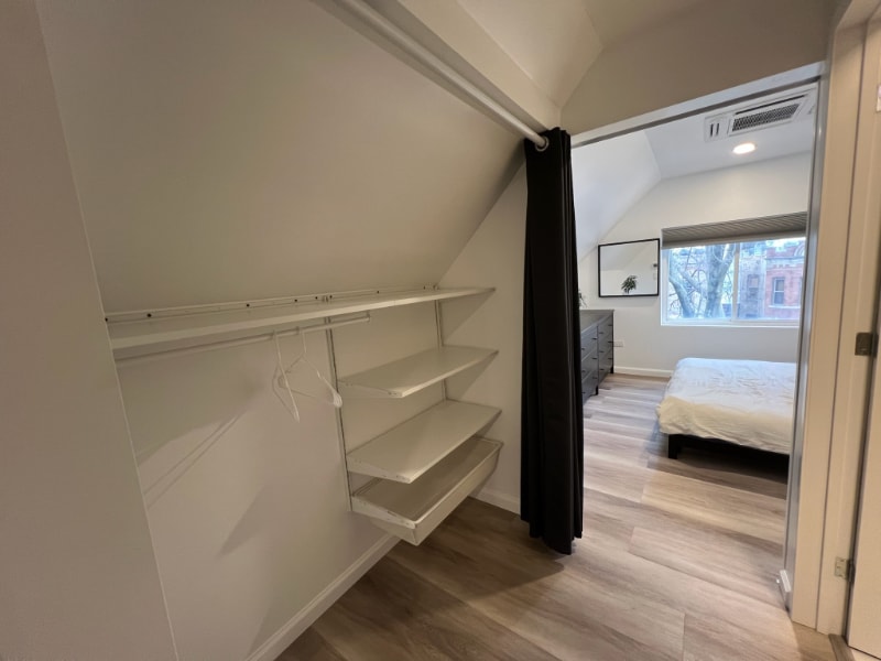 Building Photo - 3422 W Schubert Ave