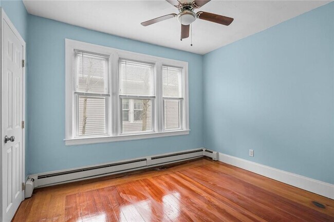 Building Photo - 123 Radcliffe Ave