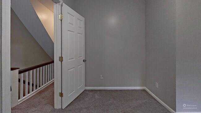 Building Photo - 6032 Walnut St