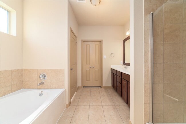 Building Photo - 2618 Ash Haven Ln