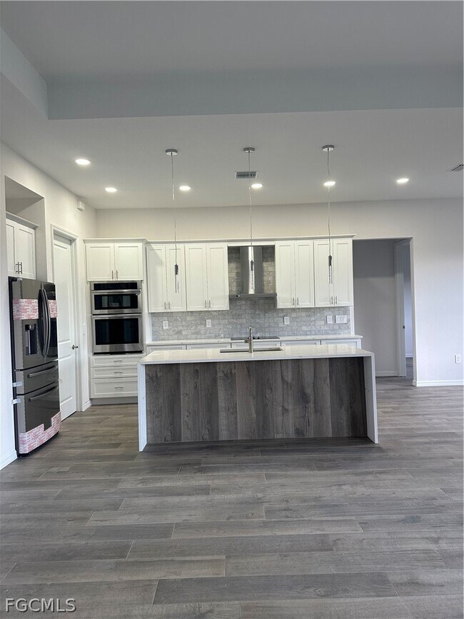 Building Photo - 2329 NW 27th Ave