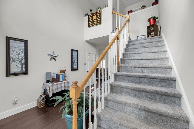 Building Photo - Spacious & Well-Maintained Home for Rent in North Charleston