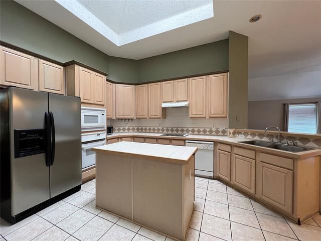 Building Photo - 2421 Princess Ct