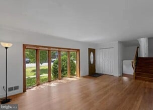 Building Photo - 4702 Eaton Pl