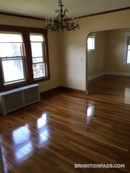 Building Photo - 81 Cresthill Rd