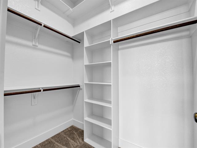 Building Photo - 170 Fan Ml Trl