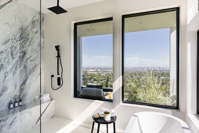 Building Photo - 7866 Fareholm Dr