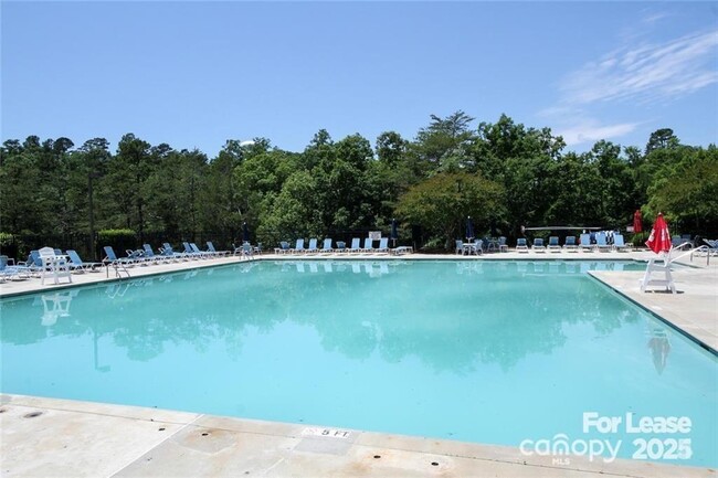Building Photo - 405 Halyard Ln
