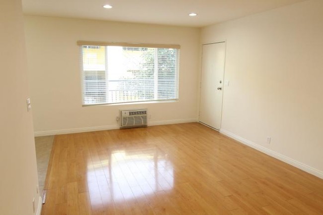 Building Photo - 1 bedroom in Los Angeles CA 90027
