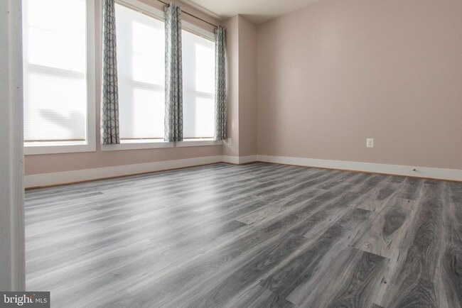 Building Photo - 408 Hendrix Ave